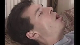 Một Người Phụ Nữ Trưởng Thành Người Đức Bị Đâm Mạnh - Video Xhamster Cổ Điển