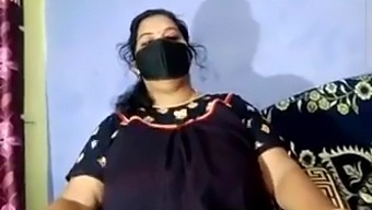 Desi Mature Indian Wife Gets Kinky In Doggy Style