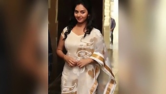 Indian Married Aunty Indulges In Phone Sex With A Young Lover