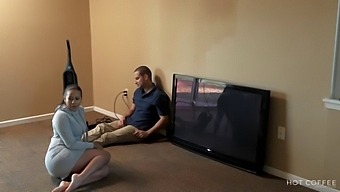 Big Ass Latina Wife Gets Pounded By Her Lover While He'S Away