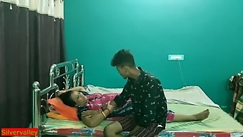 Một Người Vợ Milf Cay Nồng Lén Lút Thân Mật Với Devar, Thu Hút Sự Chú Ý Của Virus Cho Cuộc Gặp Gỡ Camera Ẩn Của Cô Ấy