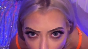 Linzee Ryder: En Fantastisk Milf Barbie I Det Virkelige Liv