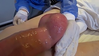 Một Bác Sĩ Tình Dục Tự Nhiên Nhận Được Sự Ngạc Nhiên Từ Một Bệnh Nhân Độ Nét Cao.