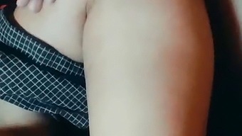 Hãy Cùng Tôi Khám Phá Như Một Cô Gái Nghịch Ngợm - Tôi Là Em Gái Kế Của Bạn Và Tôi Sẵn Sàng Khám Phá