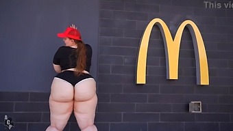 Mia Dior Sikrer Sig Nyt Job Efter Mcdonald'S Opsigelse Ved At Glæde Ansættelseschefen